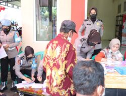 Polwan Polres Majalengka Bantu Percepatan Pelayanan Vaksinasi