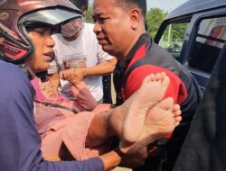 Humas Polres Majalengka Bantu Korban Kecelakaan