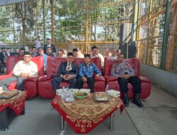 Kepala Sekolah SMAN 1 Talaga Melapas 422 Siswanya Dalam Acara Paturay Tineung