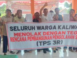 Tolak Rencana Pembangunan TPS 3R, Warga geruduk Kantor Kelurahan Kaliwadas