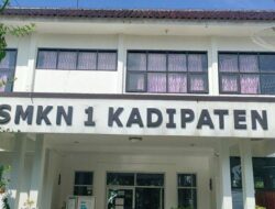 Saat Akan Di konfirmasi Ke SMKN 1 Kadipaten, Salah Seorang Guru Langsung Baper