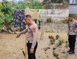 Antisipasi Banjir, Panit II Lantas IPDA Endri Wibowo.,S.H Memberi Arahan Kepala Semua Pihak 