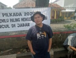 Eep Hidayat Demo Kantor Bawaslu Majalengka Tuntut Keadilan Kecurangan Pileg 2024